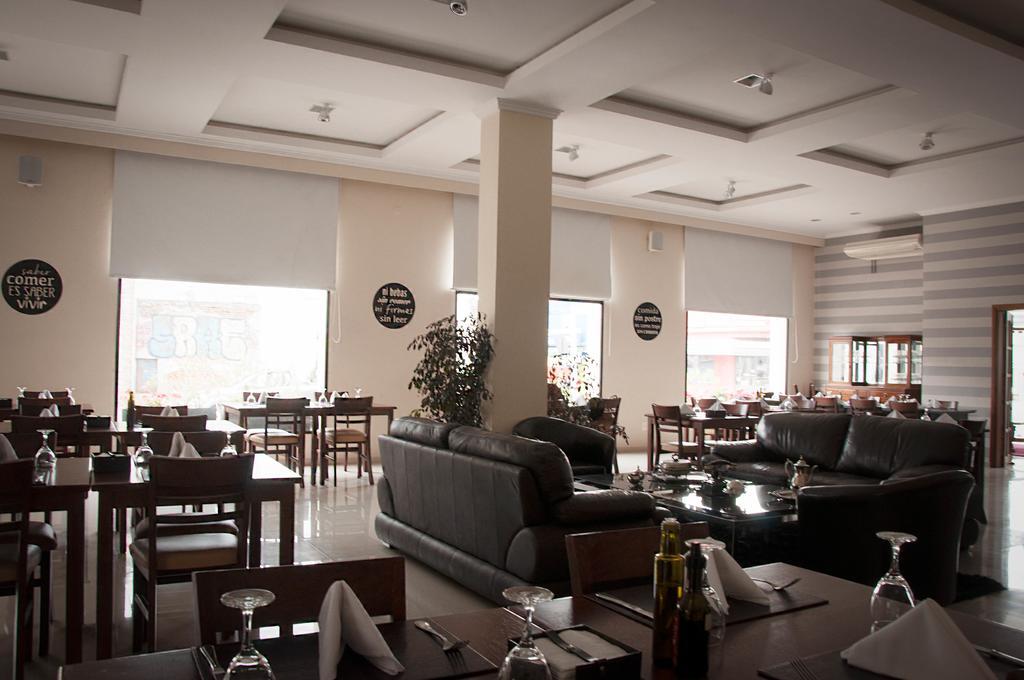 טרינידד Hotel Maxim מראה חיצוני תמונה